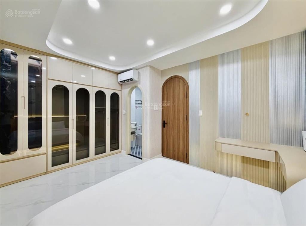 Cô châu bán gấp nhà gần chợ tân định, cv lê văn tám muốn bán trước cuối năm. dt 64,7m2/3tỷ390
