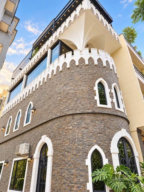 Villa châu âu 2 mt hẻm xe hơi di chuyển thoải mái. dt 58m2 chu văn an  p22  bình thạnh