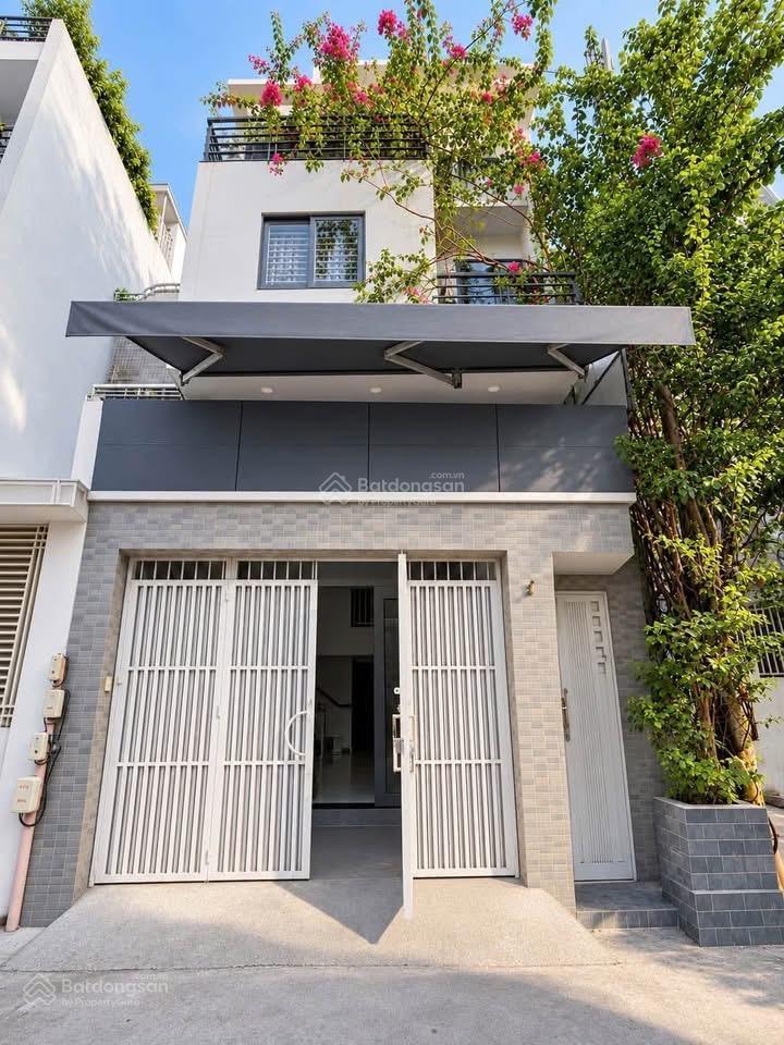 55m2 chỗ ngủ, tập luyện và làm việc chung. phần còn lại là đưa gu của mình vào từng góc nhỏ