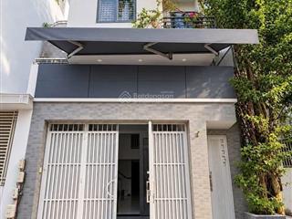55m2 chỗ ngủ, tập luyện và làm việc chung. phần còn lại là đưa gu của mình vào từng góc nhỏ