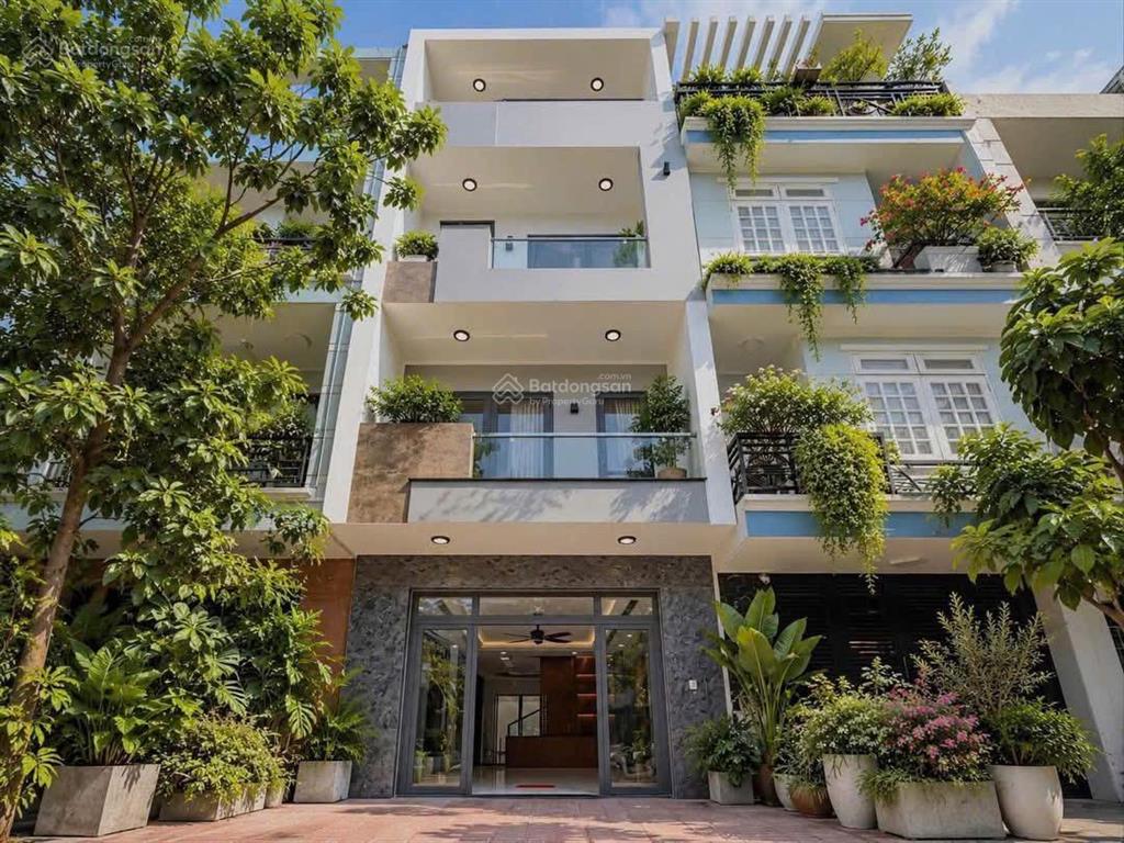 Giá trị ở chiếc view view công viên nội khu, cây cối mát mẻ 67,8m2 điện biên phủ, bình thạnh