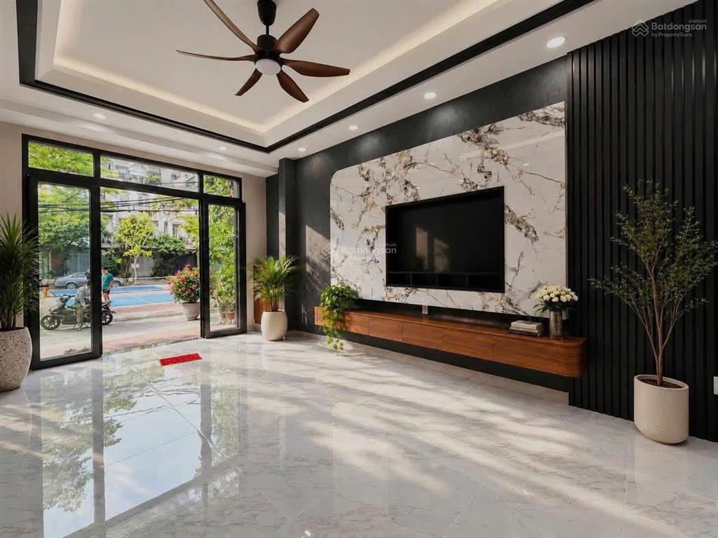 Giá trị ở chiếc view view công viên nội khu, cây cối mát mẻ 67,8m2 điện biên phủ, bình thạnh