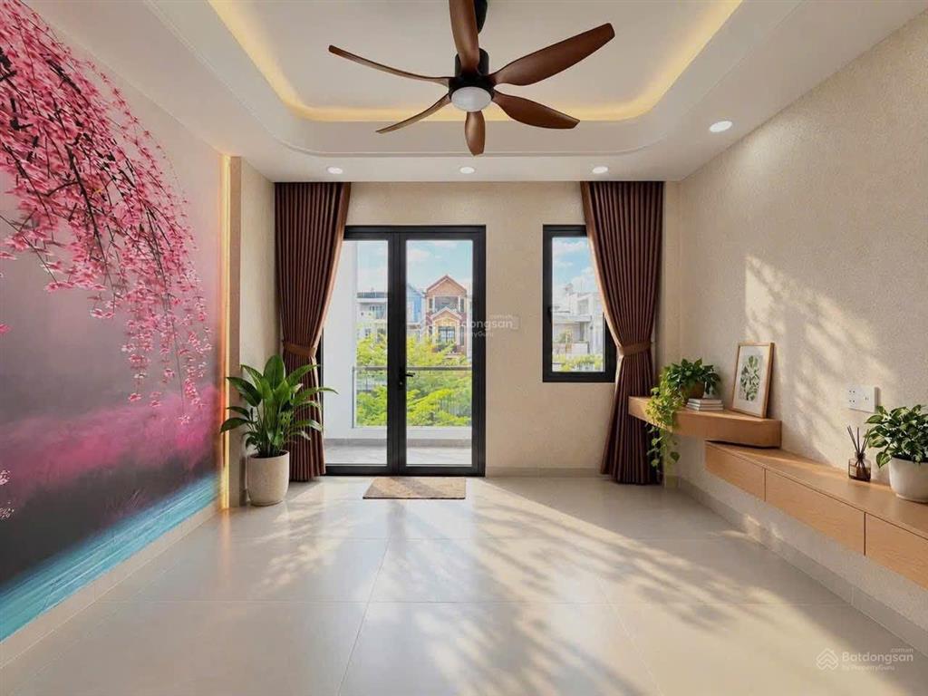 Giá trị ở chiếc view view công viên nội khu, cây cối mát mẻ 67,8m2 điện biên phủ, bình thạnh