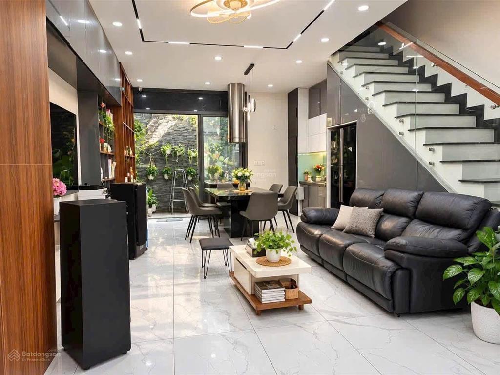 Khu vip sát q1 đường trần hưng đạo thông nguyễn văn cừ gần bv nhiệt đới 84m2 sẵn cho thuê 21tr