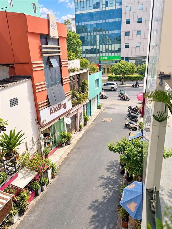 Đoàn thị điểm  phú nhuận dt 4,5 x 16m|nhà 3 tấm gần đa khoa hoàn mỹ, đường kinh doanh |ớn