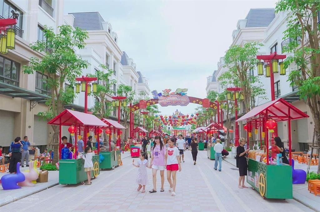 Rẻ hơn thị trường 400tr phố đi bộ hồng kông sát ngã tư tc3 vinhomes golden avenue móng cái