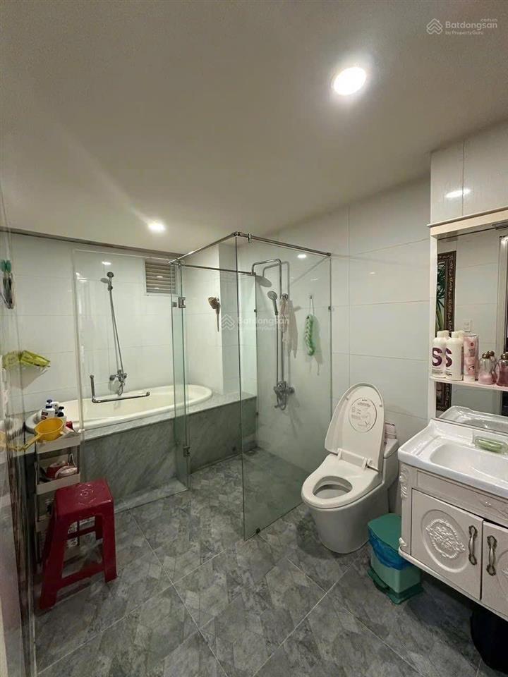 Bán nhà đang cho thuê 30tr/tháng đường số 77 p.tân quy quận 7 giá 4tỷ670/66m2(5,5x12m)nhà 2 lầushr