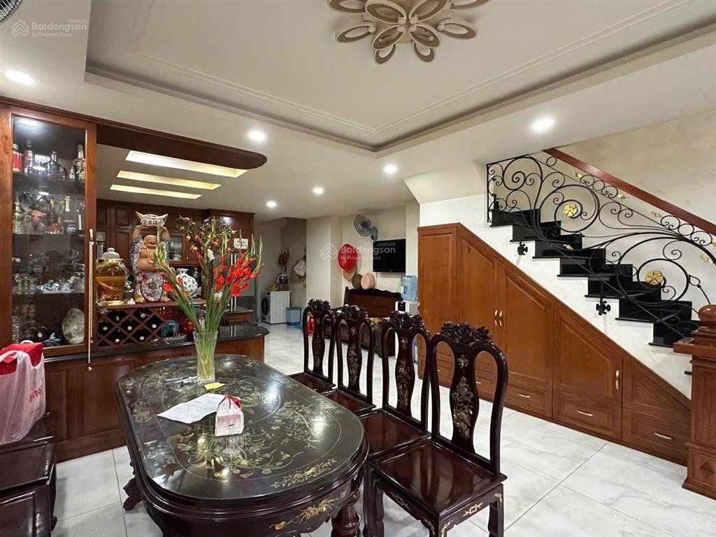 Bán nhà đang cho thuê 30tr/tháng đường số 77 p.tân quy quận 7 giá 4tỷ670/66m2(5,5x12m)nhà 2 lầushr
