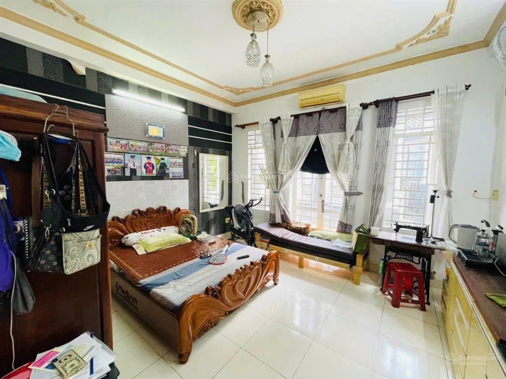 Chú tám cần bán nhà gấp đường xóm đất p8 quận 11 giá 5tỷ250/65m2(5x13m)3 lầupháp lý chuẩnshr 6m