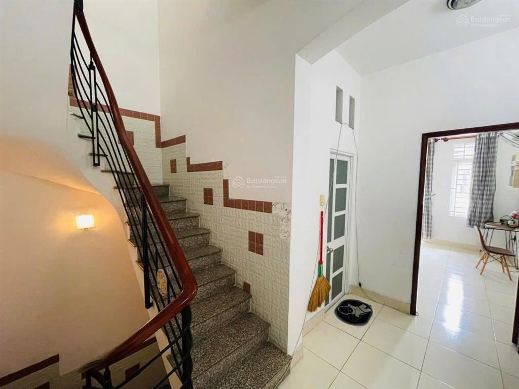Chú tám cần bán nhà gấp đường xóm đất p8 quận 11 giá 5tỷ250/65m2(5x13m)3 lầupháp lý chuẩnshr 6m