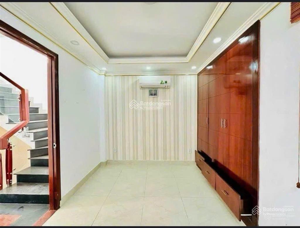 Chính chủ cần bán gấp nhà đường phạm đình hổ p2 quận 6 giá 4tỷ680/55m2(5x11m)nhà 3 lầushrhẻm 7m