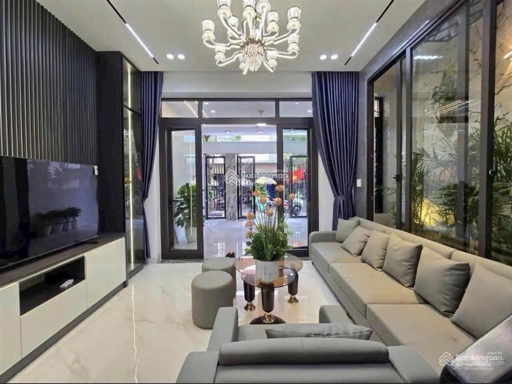 Một căn độc quyền duy nhất nhà đường hoa mai p2 phú nhuận giá 5tỷ580/75m2(6x12,5m)nhà 2 lầuhẻm 7m.