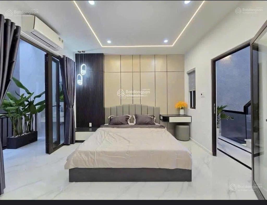 Một căn độc quyền duy nhất nhà đường hoa mai p2 phú nhuận giá 5tỷ580/75m2(6x12,5m)nhà 2 lầuhẻm 7m.