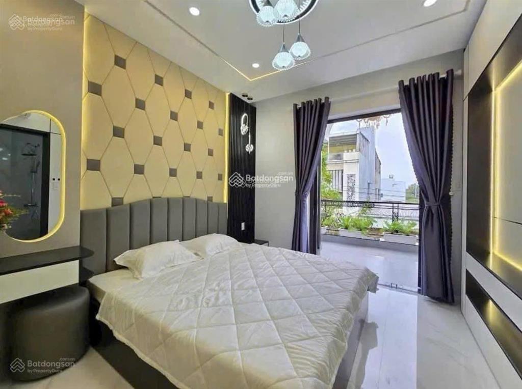 Một căn độc quyền duy nhất nhà đường hoa mai p2 phú nhuận giá 5tỷ580/75m2(6x12,5m)nhà 2 lầuhẻm 7m.