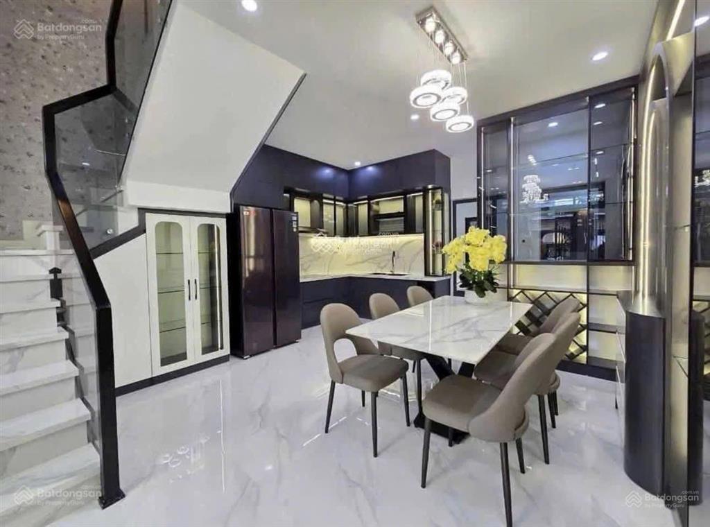 Một căn độc quyền duy nhất nhà đường hoa mai p2 phú nhuận giá 5tỷ580/75m2(6x12,5m)nhà 2 lầuhẻm 7m.