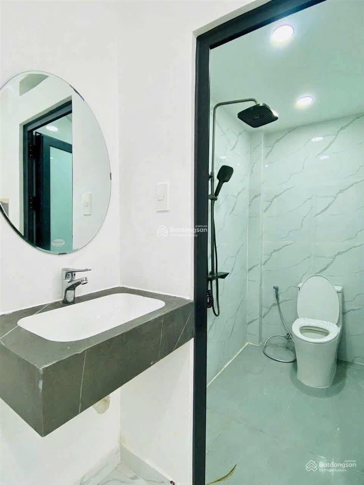 Cô hai đi út định cư cần bán nhà đường lãnh binh thăng p8 quận 11 giá 4tỷ650/55m2(5x11m) shr2 lầu