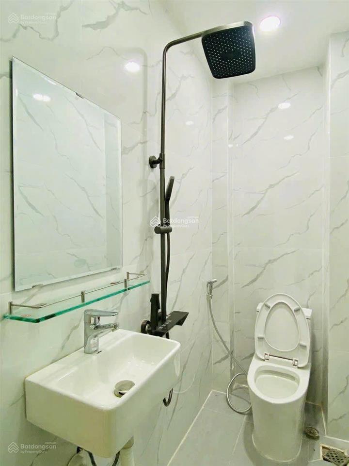 Cô hai đi út định cư cần bán nhà đường lãnh binh thăng p8 quận 11 giá 4tỷ650/55m2(5x11m) shr2 lầu