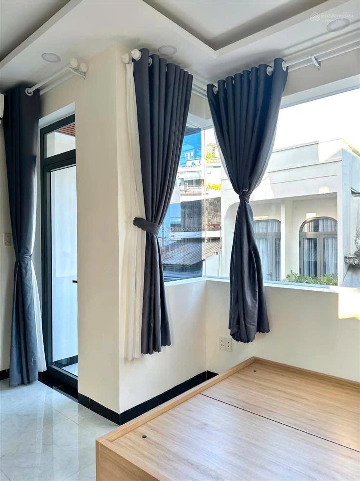 Chuyển công tác cần bán nhà đường hoa sữa p2 phú nhuận giá 5tỷ390/78m2(5,2x15m)nhà 3 lầushrhẻm 7m