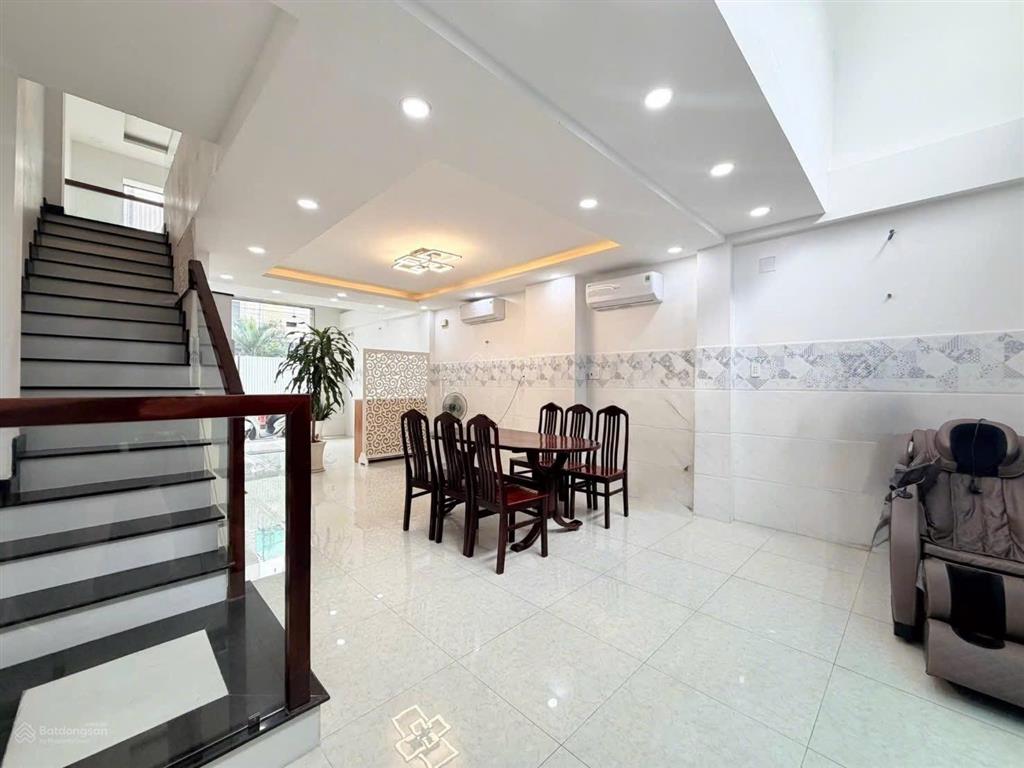 Chính chủ cần bán nhà gấp đường hoa trà p2 phú nhuận giá 5tỷ790/71,5m2(5,5x13m)nhà 3 lầushrhẻm 6m