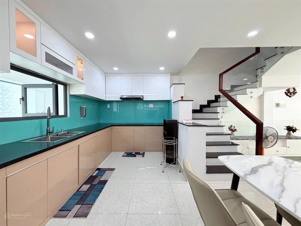 Chính chủ cần bán nhà gấp đường hoa trà p2 phú nhuận giá 5tỷ790/71,5m2(5,5x13m)nhà 3 lầushrhẻm 6m