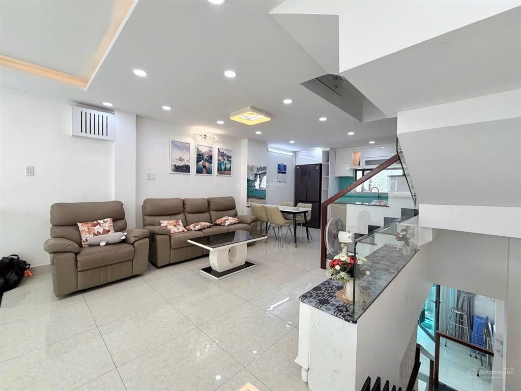 Chính chủ cần bán nhà gấp đường hoa trà p2 phú nhuận giá 5tỷ790/71,5m2(5,5x13m)nhà 3 lầushrhẻm 6m
