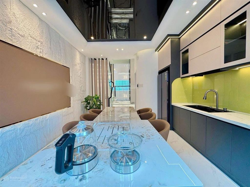 Lên sóng siêu phẩm nhà đường trần khắc chân p.tân định quận 1 giá 5tỷ390/84m2(6x14m)shr  nhà 4 lầu
