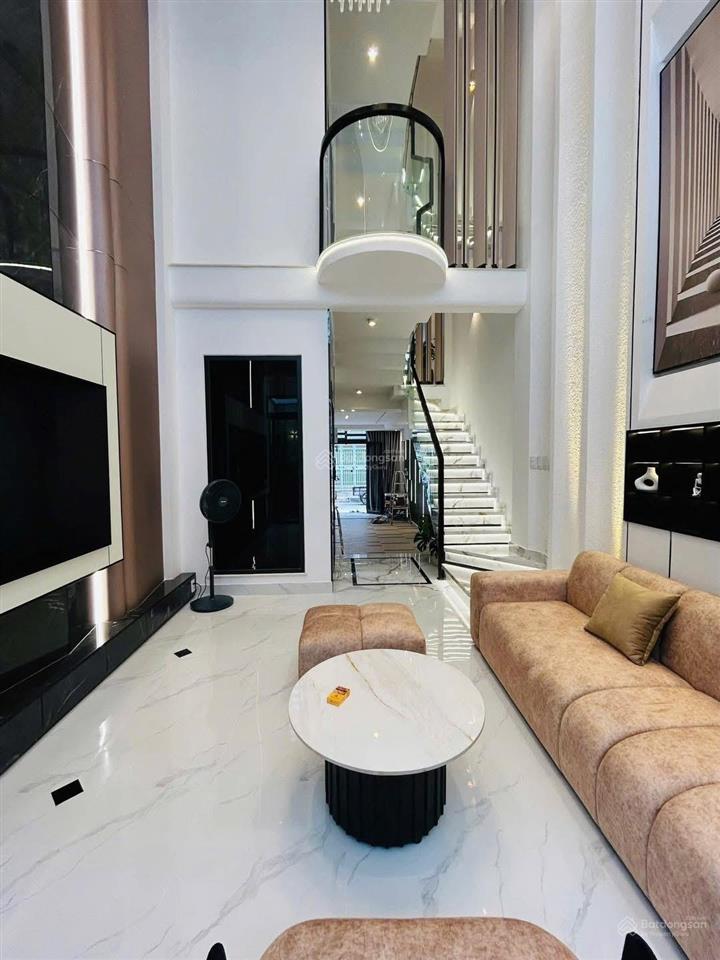 Lên sóng siêu phẩm nhà đường trần khắc chân p.tân định quận 1 giá 5tỷ390/84m2(6x14m)shr  nhà 4 lầu