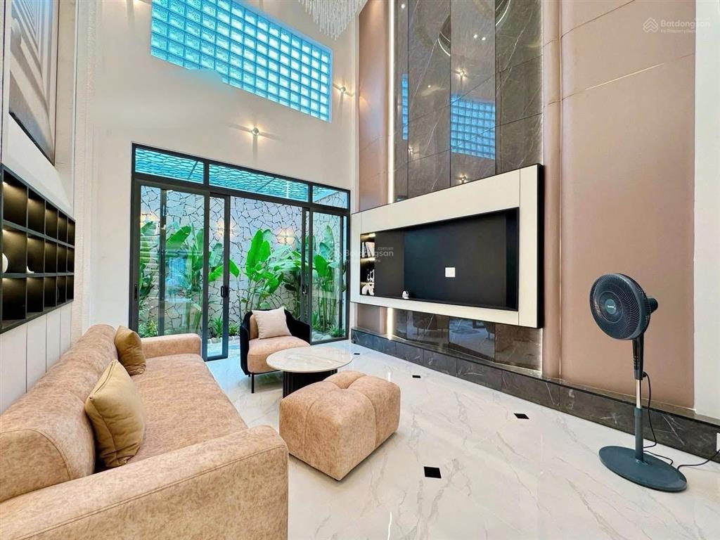 Lên sóng siêu phẩm nhà đường trần khắc chân p.tân định quận 1 giá 5tỷ390/84m2(6x14m)shr  nhà 4 lầu