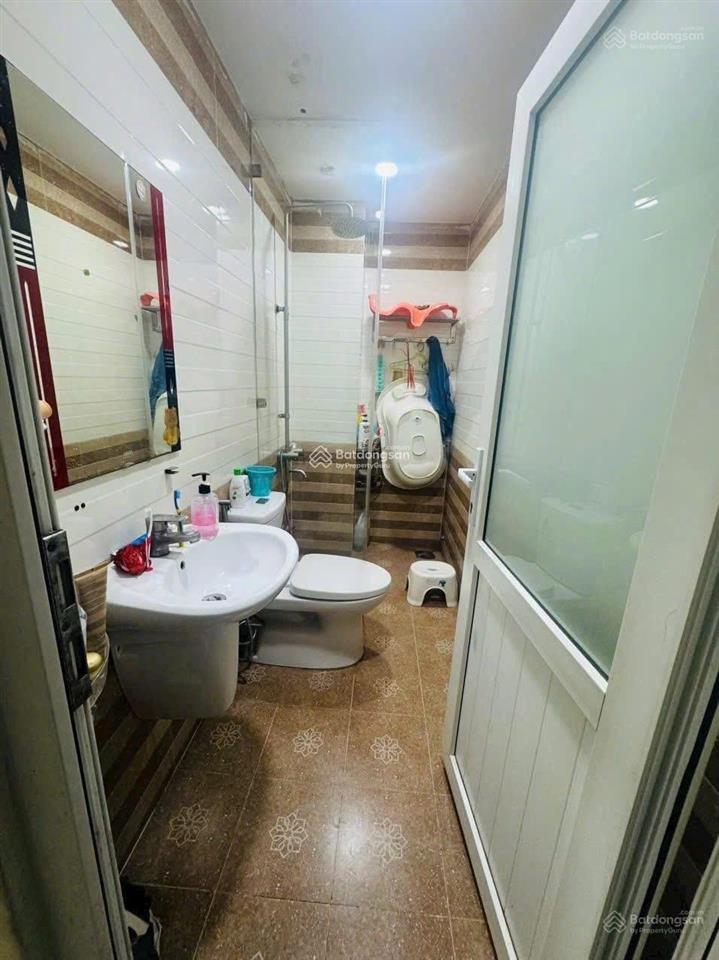 Cô năm cần bán nhà gấp đường trần văn sắc p.thảo điền quận 2 giá 6tỷ590/61,2m2(5,1x12m)hẻm 7m  shr