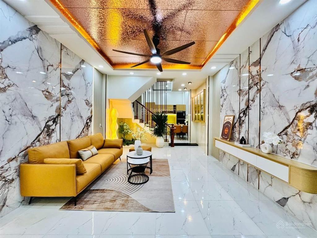 Giảm mạnh bán nhanh nhà đinh công trángtân địnhq1 giá 4tỷ6/72m2 cho thuê 28tr gần chợ tân định