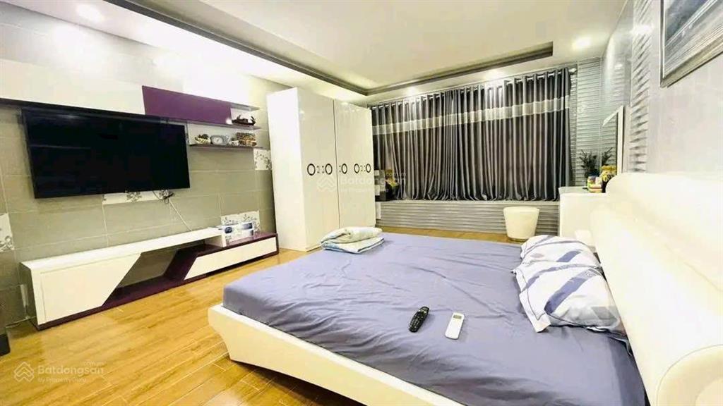 Siêu phẩm nhà phố giá 4tỷ3/72m2 đường 6m kỳ đồngp9q3 đang cho thuê 26tr gần bv tai mũi họng