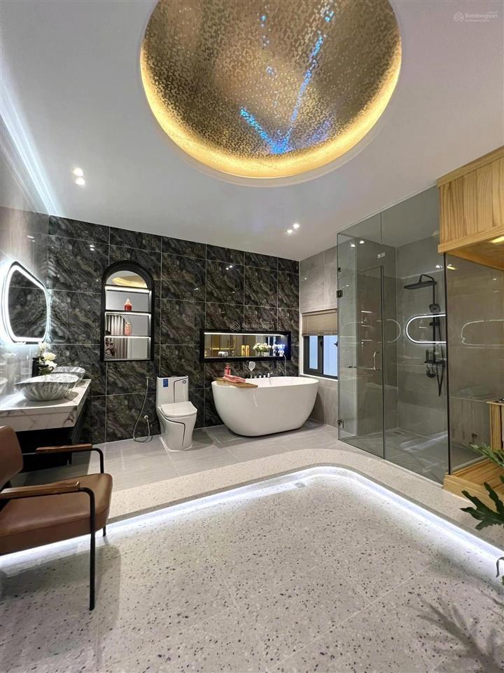 Chú tiến kẹt tiền bán nhà đường kỳ đồng,p9,q3 giá 4tỷ5/65,1m2 cho thuê 33 tr gần bv tai mũi họng