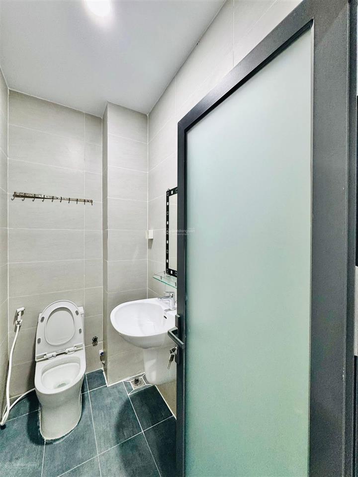 Kẹt tiền bán gấp nhà an dương vương,p4,q5 giá 3tỷ5/65,1m2 cho thuê 26 triệu gần đại học sài gòn