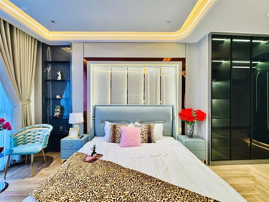 Giảm mạnh bán gấp đường 6m phan văn hân,p17,bình thạnh giá 3tỷ5/66m2 cho thuê 22tr gần cầu bông