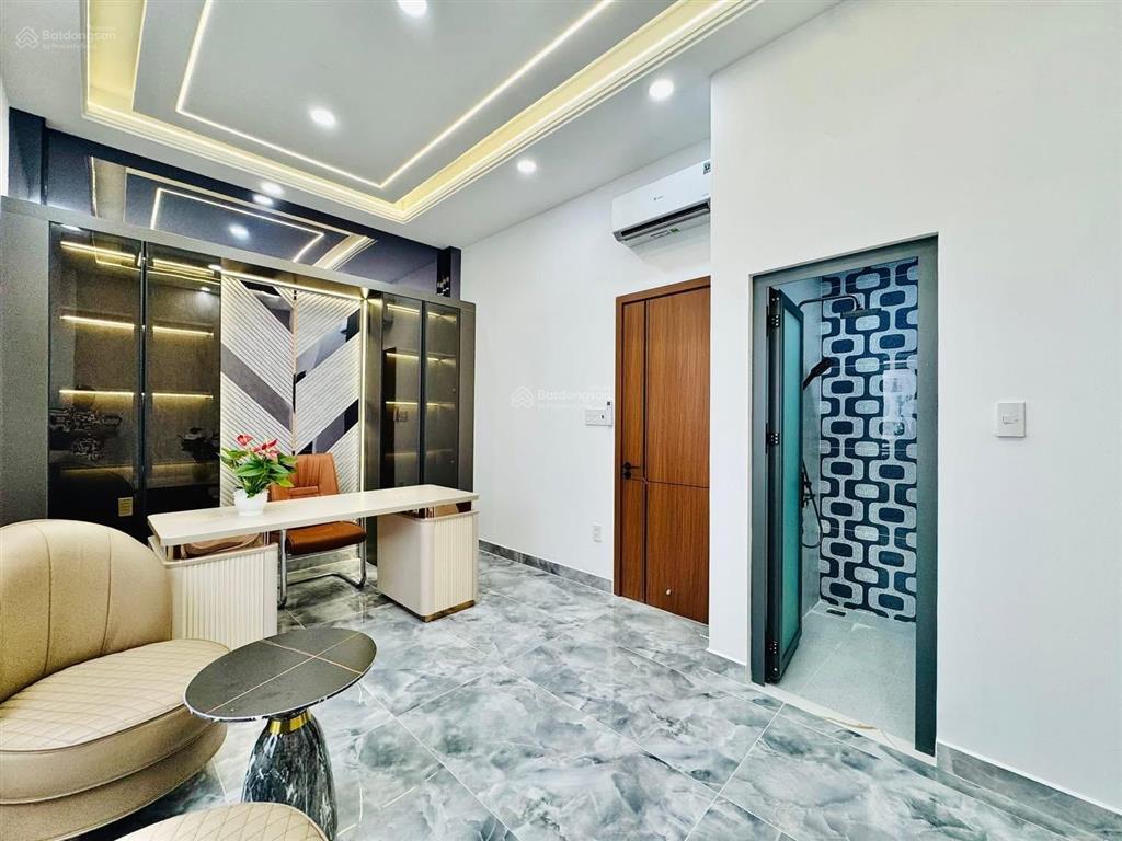 Cả nhà định cư úc bán gấp nhà nguyễn biểup2q5 giá 3tỷ250/69m2 cho thuê 22tr gần đại học sài gòn