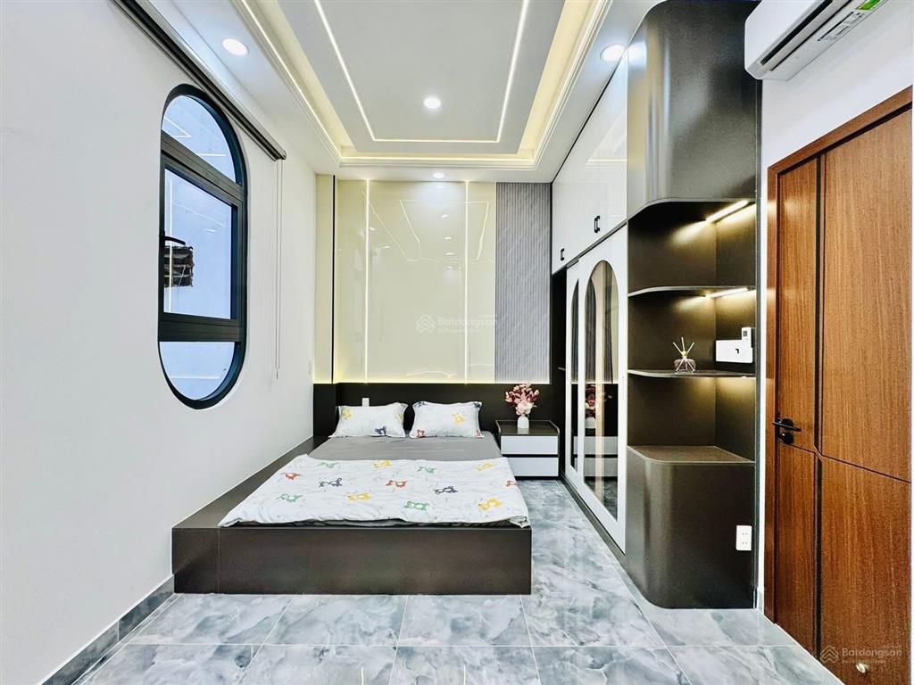 Cả nhà định cư úc bán gấp nhà nguyễn biểup2q5 giá 3tỷ250/69m2 cho thuê 22tr gần đại học sài gòn