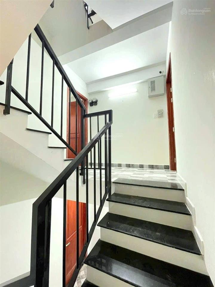 Kẹt tiền bán gấp nhà đường nguyễn huy tự, đa kao, q1 75,4m2 thuê 33tr gần cv lê văn tám