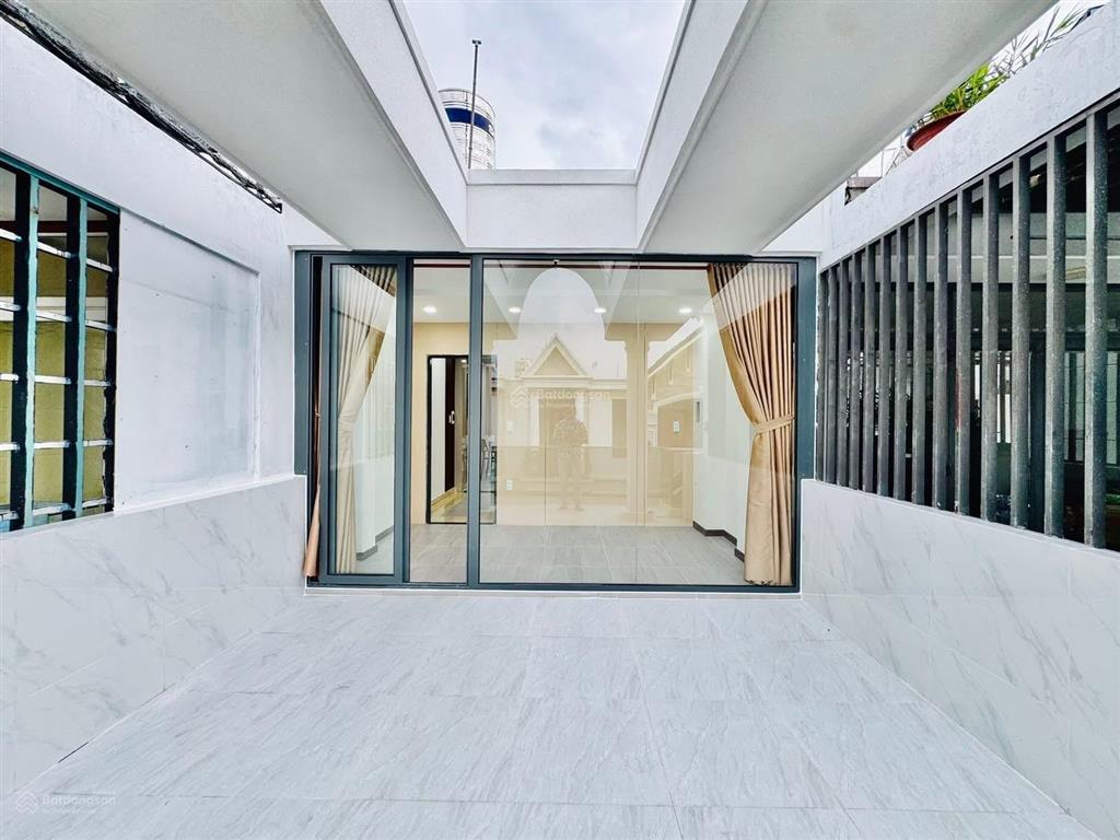 Đặc biệt duy nhất giá 4tỷ350/63m2 đường 6m cô giang p.cô giangq1 cho thuê 30tr gần chợ cô giang