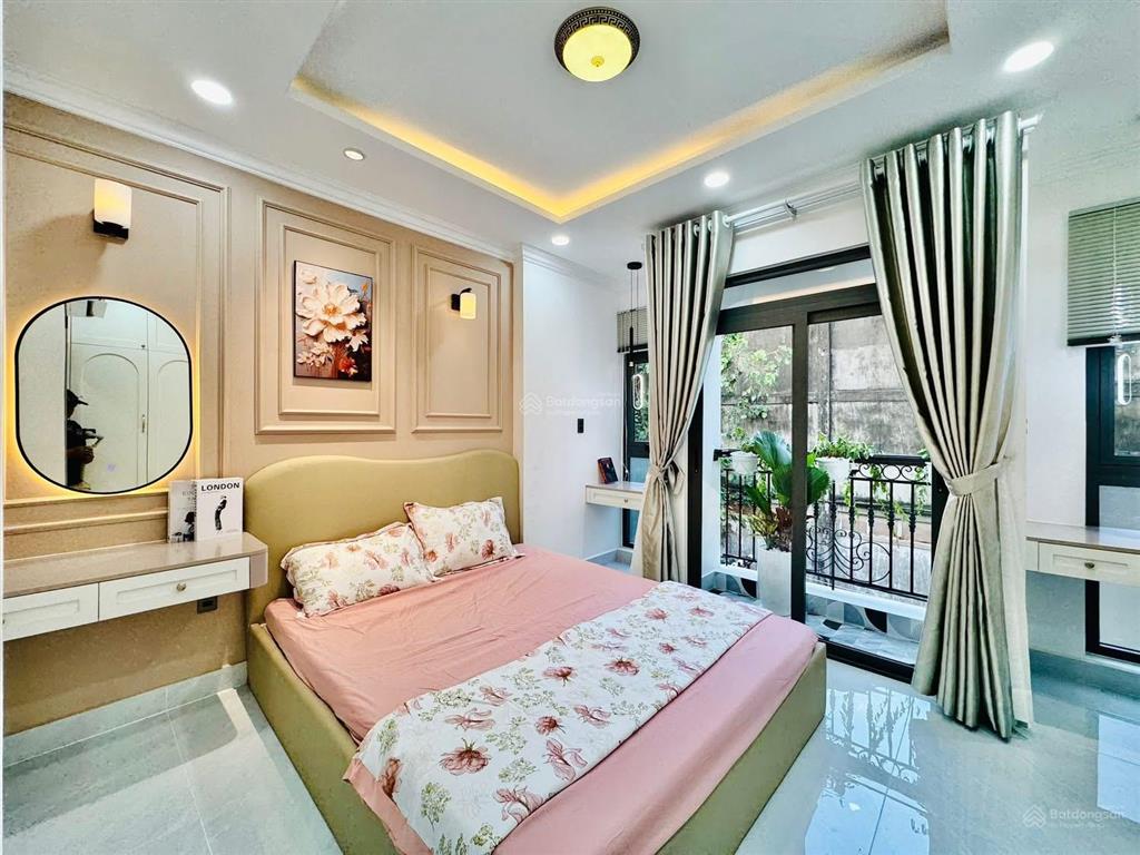 Định cư úc bán nhà đường nguyễn phi khanh,tân định,q1 giá 4tỷ2/71m2 cho thuê 28tr gần chợ tân định