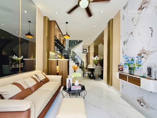 Giảm giá sốc 62,1m2 đường tăng nhơn phú, thủ đức cho thuê 16tr gần cao đẳng công thương