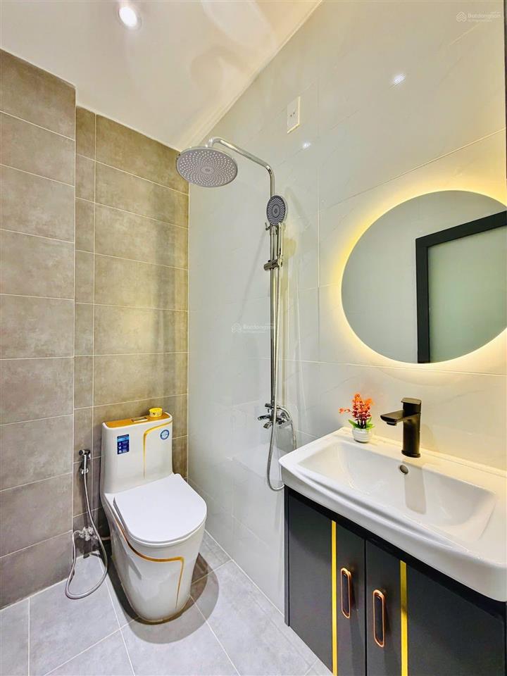 Giảm giá sốc 62,1m2 đường tăng nhơn phú, thủ đức cho thuê 16tr gần cao đẳng công thương