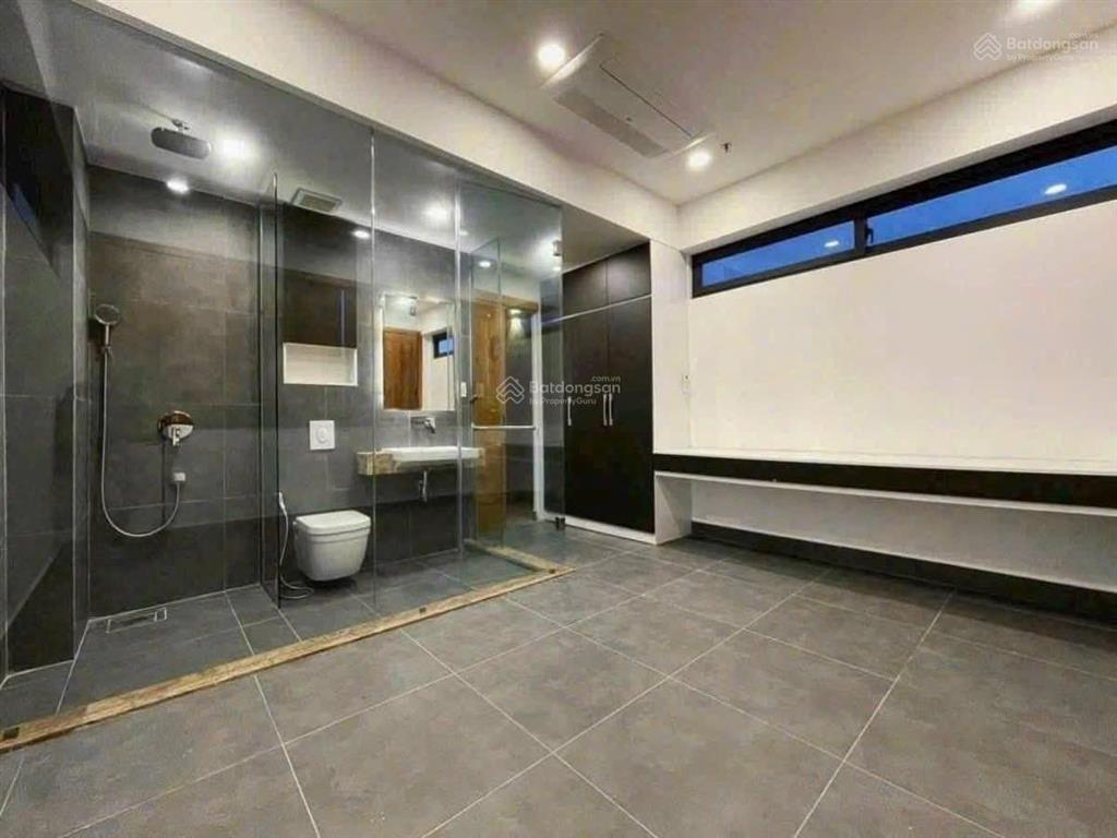 Kẹt tiền bán gấp nhà đường 6m kỳ đồngp9q3 giá 4tỷ2/73m2 cho thuê 26tr gần bệnh viện tai mũi họng