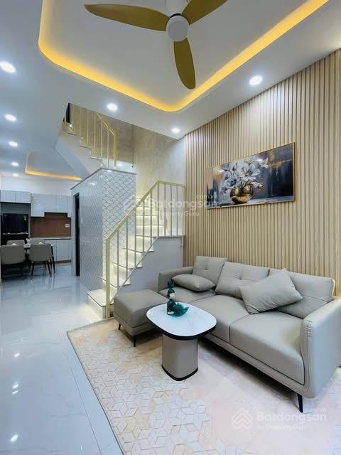 Bán gấp nhà võ văn ngânp.linh chiểuthủ đức giá 2tỷ050/63,9m2 cho thuê 15tr gần vincom thủ đức
