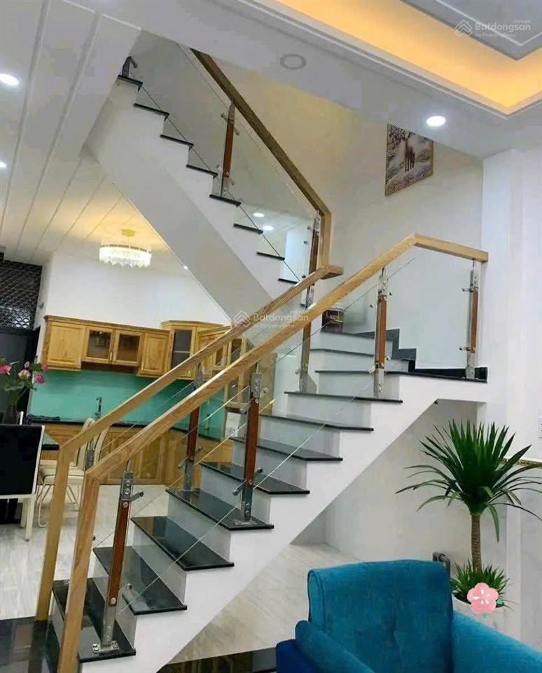 Chú hai bán gấp nhà đường 6m an dương vương  p4  q5 63m2 cho thuê 20tr gần chợ bàu sen