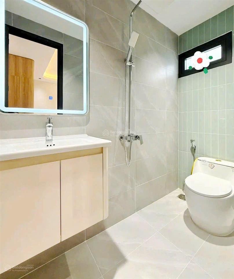Chú hai bán gấp nhà đường 6m an dương vương  p4  q5 63m2 cho thuê 20tr gần chợ bàu sen