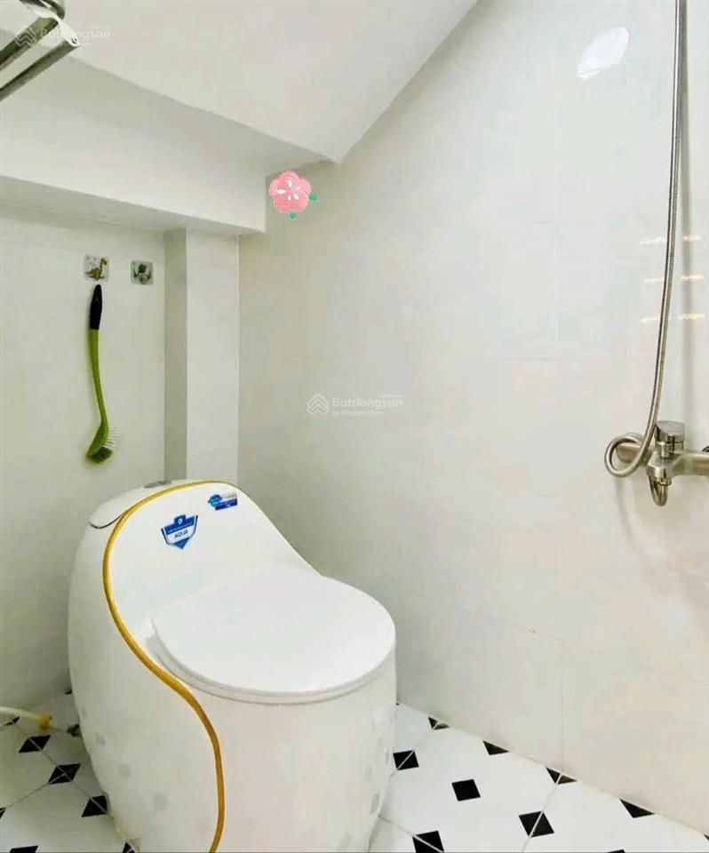 Hạ giá sốc 71m2 nhà đường 6m trần bình trọng, p2, q5 đang cho thuê 22tr gần đại học sàigòn