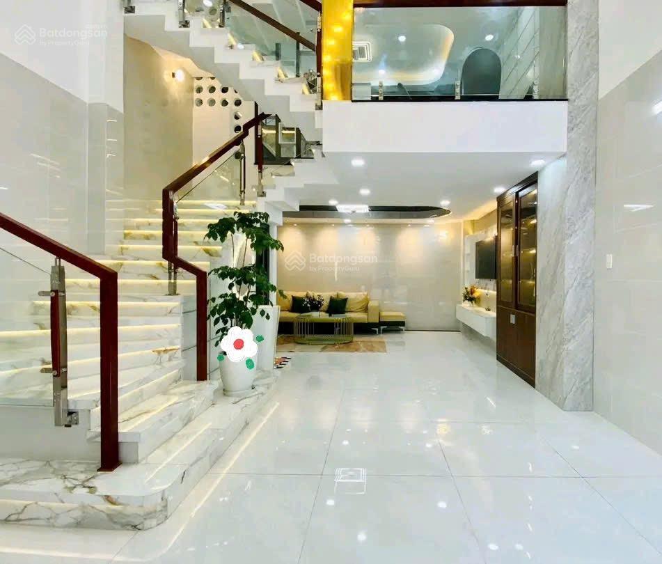 Hạ giá sốc 71m2 nhà đường 6m trần bình trọng, p2, q5 đang cho thuê 22tr gần đại học sàigòn