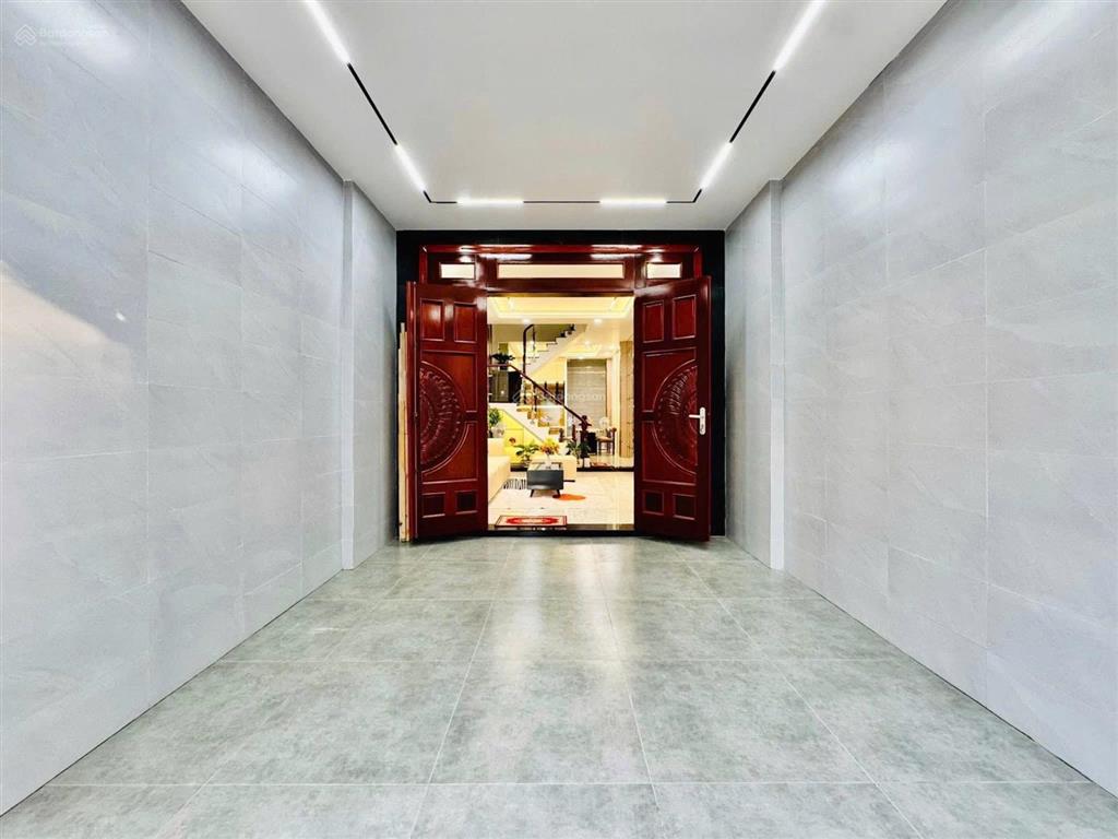 Hạ giá mạnh 72,9m2 đường trần quý khoách  p. tân định  q1 cho thuê 28tr gần chợ tân định