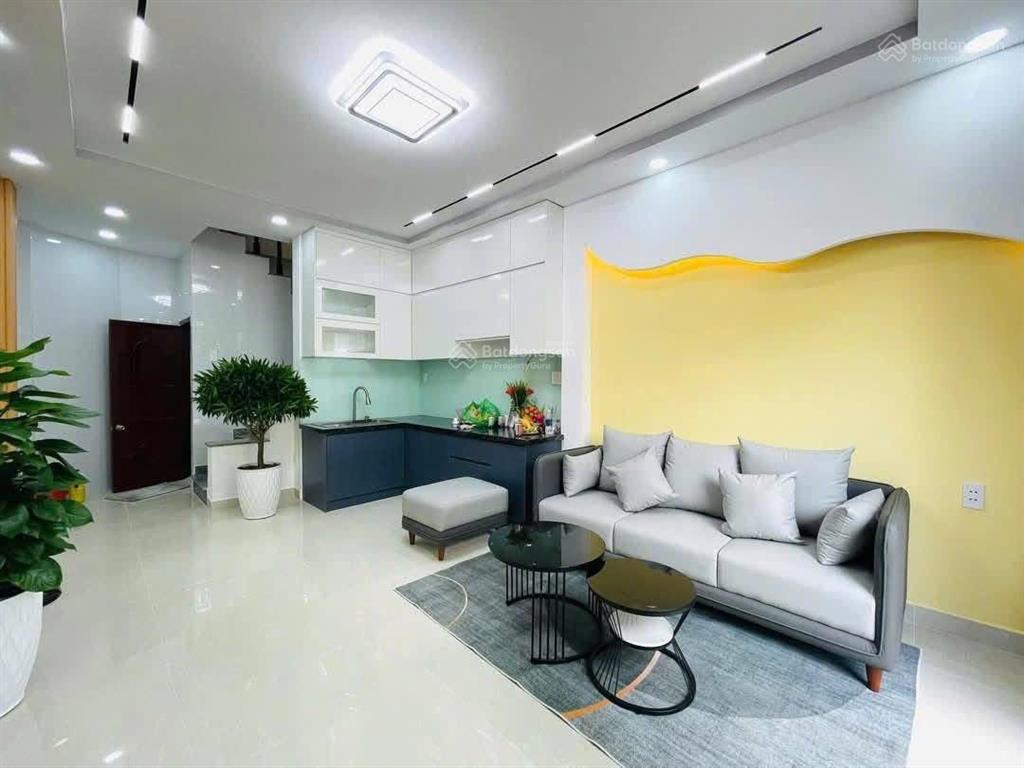 Bán nhà riêng đường 6m sư vạn hạnh, p12, q10 76,8m2 cho thuê 28tr gần vạn hạnh mall