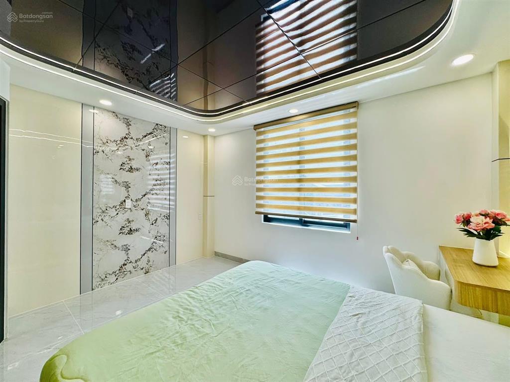 Kẹt tiền bán nhà đường 6m nguyễn thôngp9q3 71m2 cho thuê 26tr gần ga sài gòn